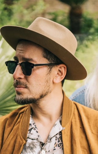 Cover image for Young Gun Silver Fox