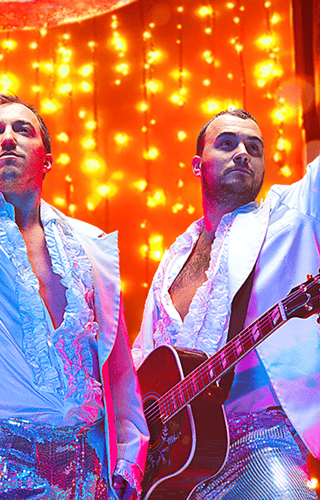 Cover image for Bee Gees by Maincourse